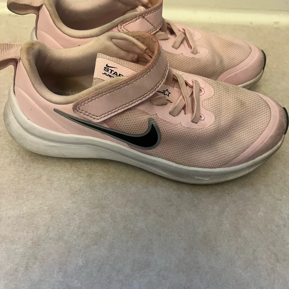 Nike Light‎ Pink Running Shoes